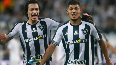 Matheus Barbosa e Erison foram os autores dos gols da vitória do Botafogo sobre o Resende (Foto: Vitor Silva/Botafogo)