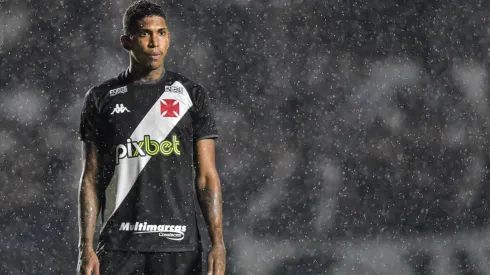 Raniel é o vice-artilheiro do Vasco, com quatro gols em sete jogos (Foto: Thiago Ribeiro/AGIF)