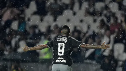 Raniel é um dos destaques do time do Vasco neste início de temporada (Foto: Thiago Ribeiro/AGIF)