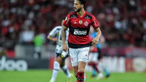 Gustavo Henrique não participa de últimos treinos visando o duelo da Supercopa do Brasil contra o Atlético-MG (Foto: Thiago Ribeiro/AGIF)