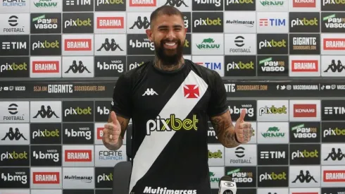 Quintero é apresentado no Vasco e se coloca à disposição para o confronto contra o Fluminense (Foto: Rafael Ribeiro / Vasco da Gama)