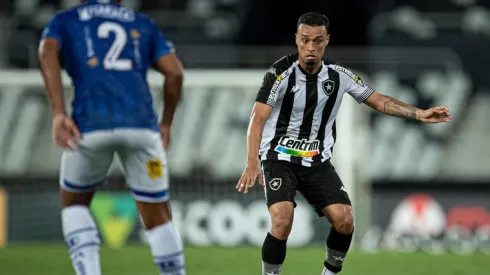 Luiz Henrique atuou pelo Botafogo em 2021 e, agora, veste a camisa do Vasco (Foto: Jorge Rodrigues/AGIF)