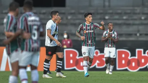 Cano comemora o gol marcado contra o ex-time (Foto: Thiago Ribeiro/AGIF)