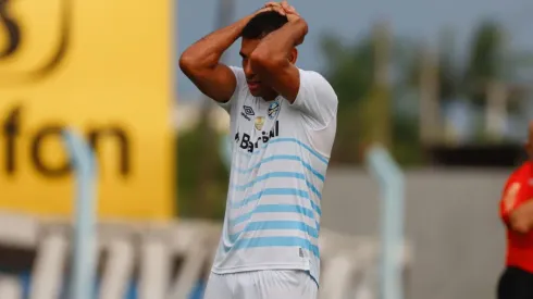 Diego Souza sofreu lesão muscular em partida do Grêmio