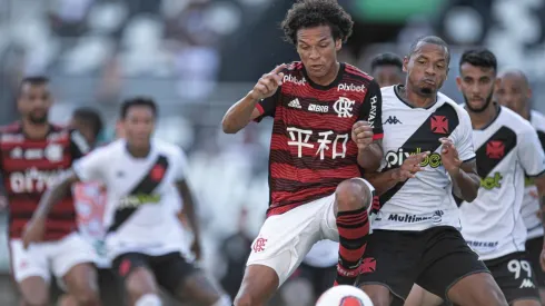 Flamengo e Vasco fazem uma das semifinais do Cariocão (Foto: Jorge Rodrigues/AGIF)