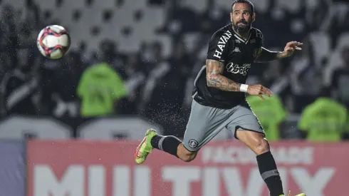 Castan deve ser anunciado em breve como novo reforço do Guarani (Foto: Thiago Ribeiro/AGIF)