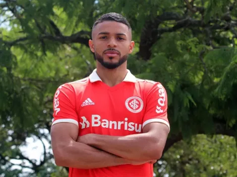 Apresentado oficialmente, reforço de clube da Série A diz: 'Abracei com força'