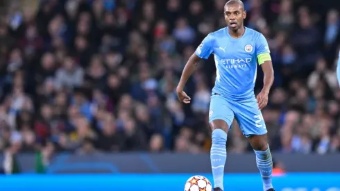Fernandinho tem contrato com o Manchester City até o final desta temporada