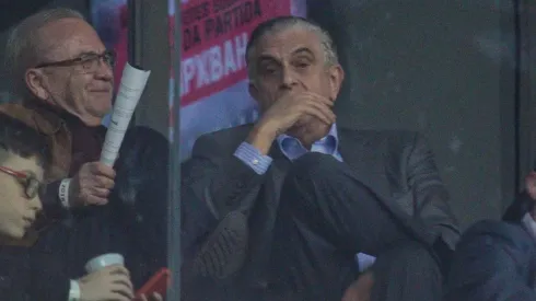 Mario Celso Petraglia dificulta saída de Santos para o Flamengo (Foto: Gabriel Machado/AGIF)