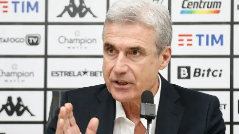 Luís Castro fala sobre planos para a temporada 2022 (Foto: Vitor Silva/Botafogo)