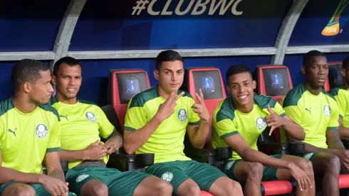 Renan (centro) tem propostas do Fortaleza e do Bragantino