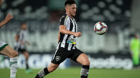 Oyama fala sobre primeiras impressões de Luís Castro (Foto: Jorge Rodrigues/AGIF)