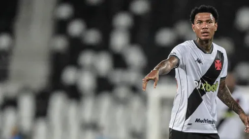 Zé Gabriel conta o que conversou com ex-companheiro de Inter, que deve chegar ao Vasco (Foto: Thiago Ribeiro/AGIF)