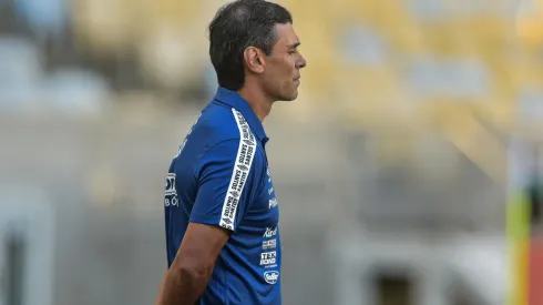 Bustos acredita que Santos ainda tem mais o que melhorar para a temporada (Foto: Thiago Ribeiro/AGIF)
