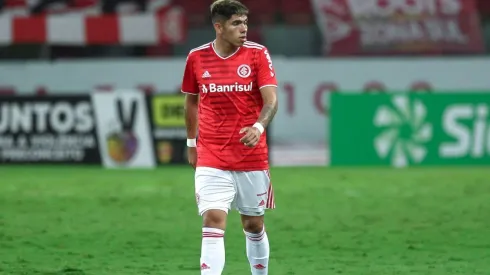 Palacios chega com status de grande novo para o Vasco (Foto: Fernando Alves/AGIF)