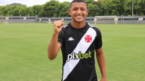Zé VItor chegou e já mostrou o que pretende com a camisa do Vasco (Foto: Caio Almeida / Vasco da Gama)