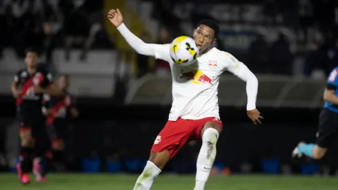 Sorriso marcou seu primeiro gol com a camisa do Red Bull Bragantino (Foto: Diogo Reis/AGIF)
