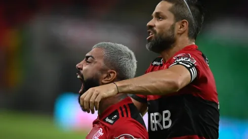 Treta! Diego Ribas ironiza repórter no Ninho do Urubu