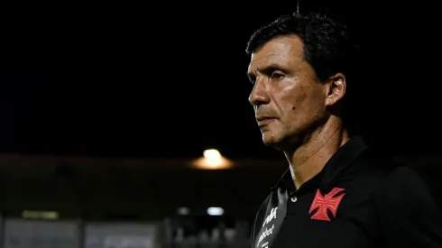 Zé Ricardo precisa encontrar primeira vitória com o Vasco na Série B 2022 (Foto: Thiago Ribeiro/AGIF)