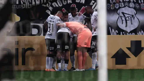 Filipe Almeida elogiou desempenho do Corinthians na vitória contra o Boca Juniors (Foto: Ettore Chiereguini/AGIF)