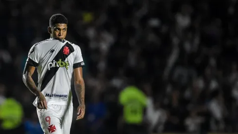 Vasco tem início complicado na Série B (Foto: Thiago Ribeiro/AGIF)