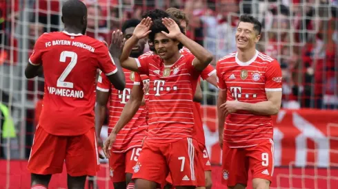 FC Bayern M�nchen v VfB Stuttgart - Bundesliga