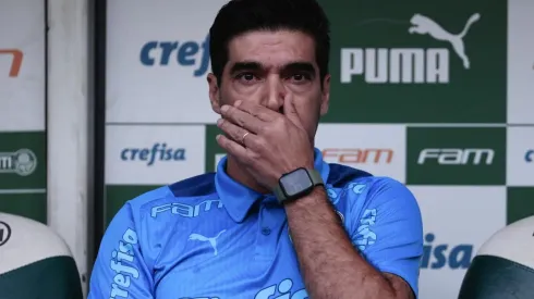 Abel Ferreira comemora coletividade do Palmeiras (Foto: Ettore Chiereguini/AGIF)