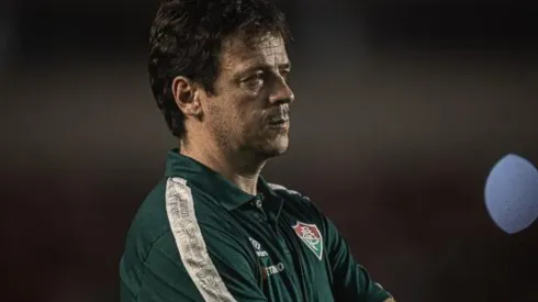 Treinador do Fluminense decidiu improvisar jogador na lateral-direita (Foto: Heber Gomes/AGIF)