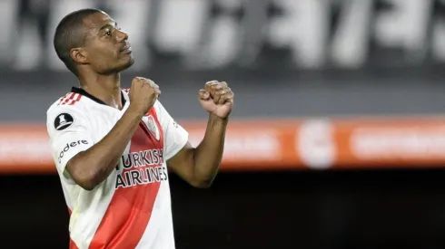 Botafogo pode trazer novo pacotão de reforços na janela de transferência do meio do ano (Foto: Fotobairesarg/AGIF)