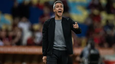 Paulo Sousa explica como funciona o sistema defensivo do Flamengo (Foto: Thiago Ribeiro/AGIF)