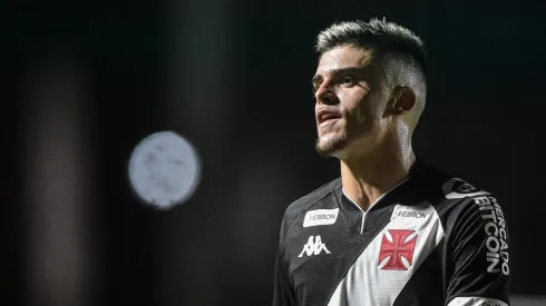 Pec exalta festa da torcida do Vasco em São Januário (Foto: Thiago Ribeiro/AGIF)