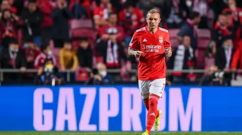 SL Benfica v AFC Ajax: Round Of Sixteen Leg One - UEFA Champions League