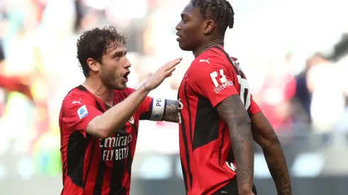 Jogadores do Milan comemoram gol pela Serie A (Foto: Getty Images)