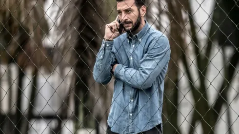 Edu Dracena, executivo de Futebol do Santos, analisa situação de jogadores do clube