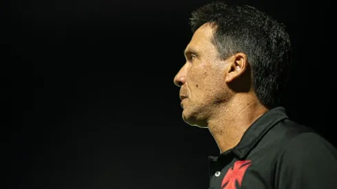 Zé Ricardo analisa confronto contra o pressionado Grêmio (Foto: Jorge Rodrigues/AGIF)