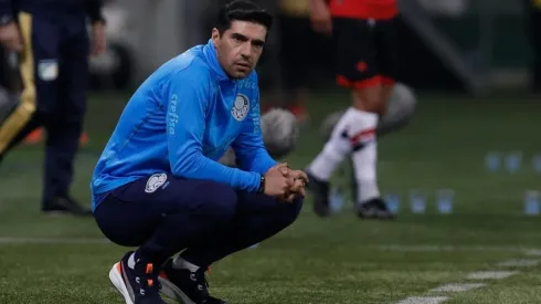 Abel Ferreira fala sobre novos atacantes do clube (Foto: Ricardo Moreira/Getty Images)