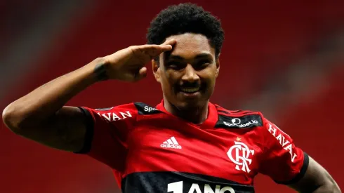 Flamengo v Defensa y Justicia - Copa CONMEBOL Libertadores 2021