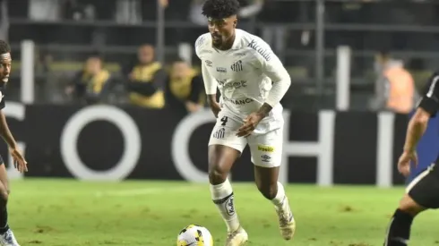 Bauermann critica arbitragem após duelo contra o RB Bragantino (Foto: Ivan Storti/Santos FC)