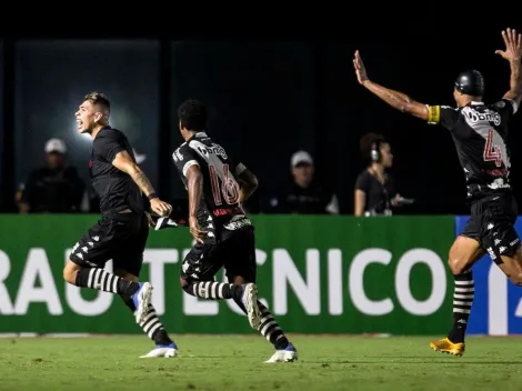 Após seca de gols, promessa chilena desencanta: 'Tira esse peso de cima'