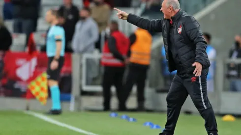 Felipão projeto duelo difícil contra o Libertad-PAR na próxima terça, dia 5 de julho (Foto: Heuler Andrey/Getty Images)