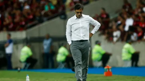 Técnico Fabián Bustos está em situação difícil no Santos