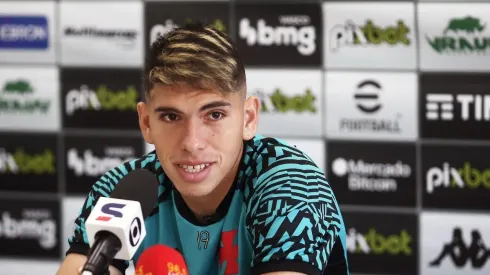 Palacios fala sobre sequência no time titular (Foto: Daniel RAMALHO/CRVG)