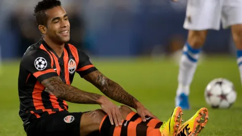 Alex Teixeira vai se reunir com o Vasco nesta terça-feira, 12