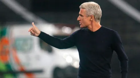 Luís Castro diz que chegadas facilitaram colocar suas ideias em prática no Botafogo (Foto: Vitor Silva/Botafogo)