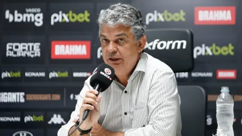 Carlos Brazil saiu fragilizado na demissão de Maurício Souza no Vasco