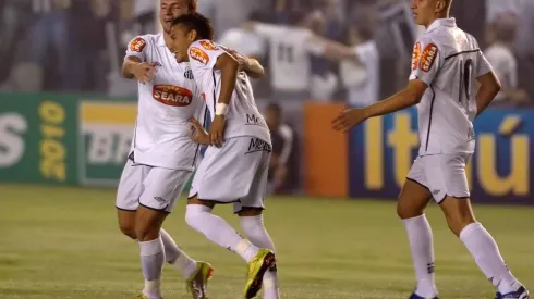 Zé Love, campeão da Libertadores com o Santos, está desempregado