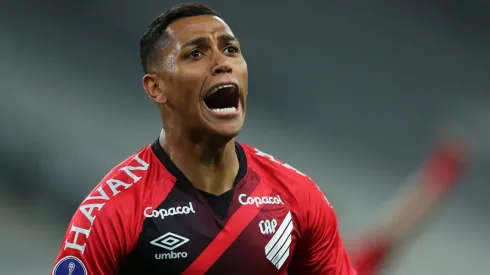 Athletico Paranaense v Pe�arol - Copa CONMEBOL Sudamericana 2021