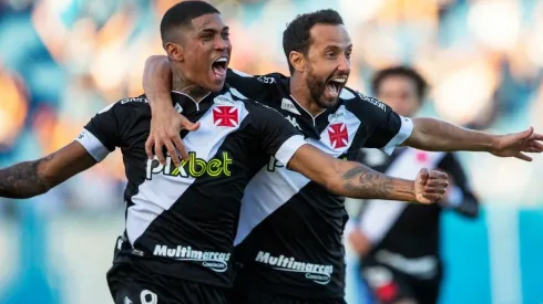 Raniel manifesta ao Santos desejo de permanecer no Vasco (Foto: Daniel RAMALHO / CRVG)