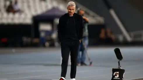 Botafogo, de Luís Castro, está sofrendo com surto de virose