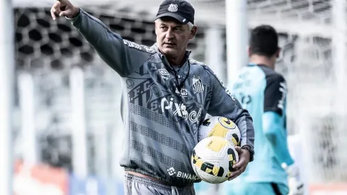 Lisca diz que vai buscar a vaga na Libertadores 2023 com o Santos (Foto: Ivan Storti/Santos FC)